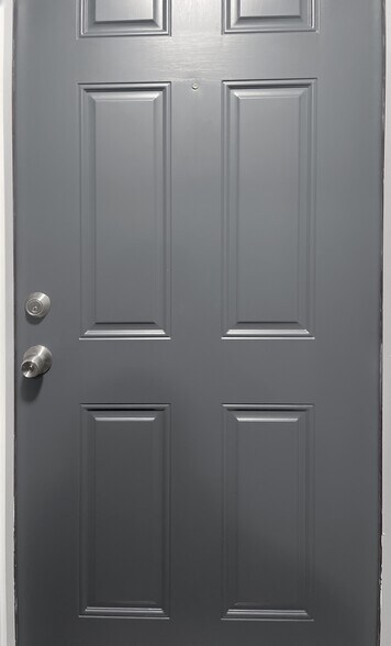 Unit 4 Door - 3415 McFarlan Rd