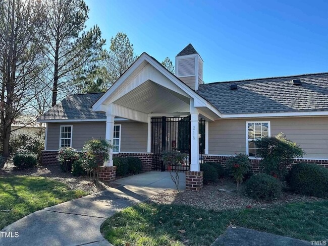 Building Photo - 606 Sawcut Ln