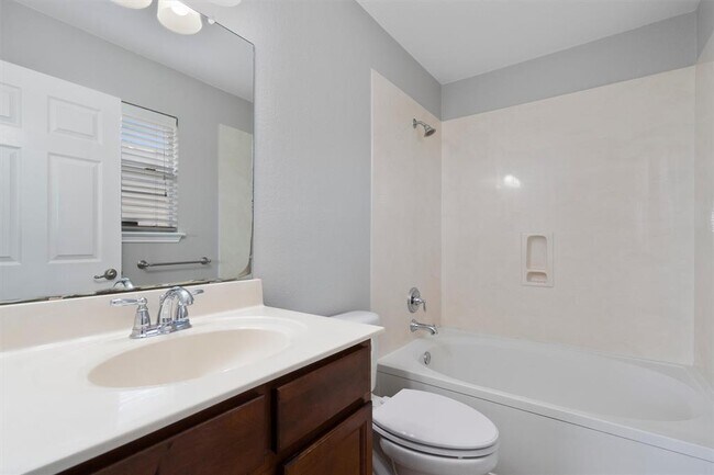 Building Photo - 9009 Southwick Dr