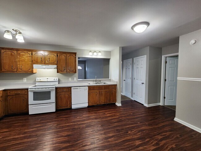 Building Photo - $1400 3 bed 2 bath Oak Grove Home