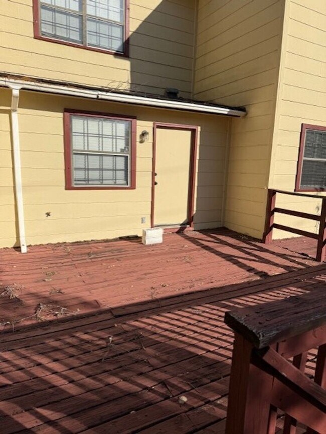 Building Photo - WELCOME HOME!!!