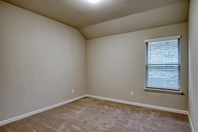 Building Photo - 496 Fox Ridge Dr