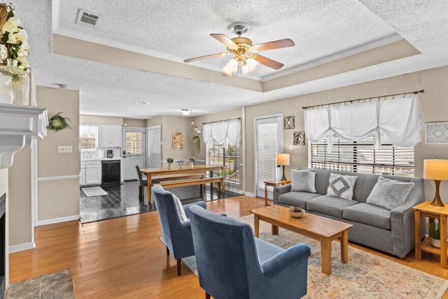 Building Photo - 553 Westhaven Blvd