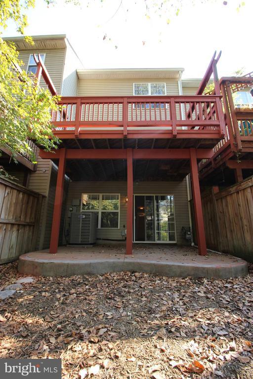 Building Photo - 21475 Welby Terrace