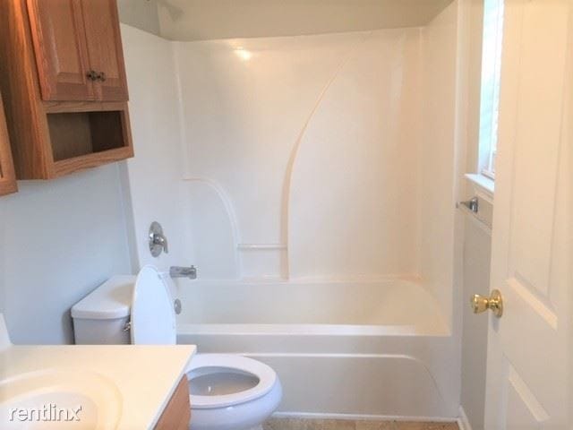 Building Photo - 5110 Scarsdale Ave