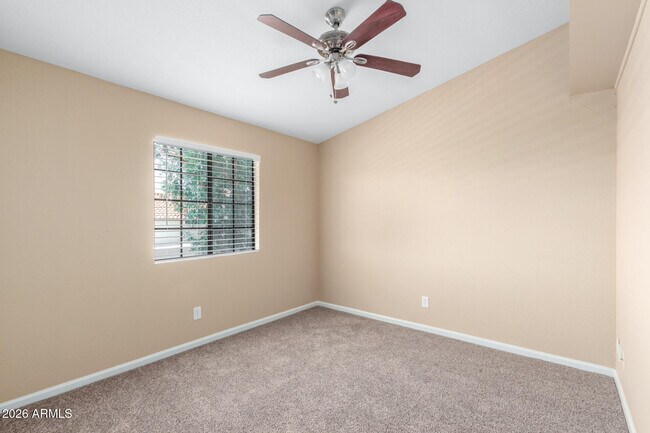 Building Photo - 6121 E Saddleback St