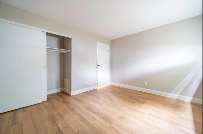 Building Photo - 4696 Tarryton Ct. S. Unit 7-1H