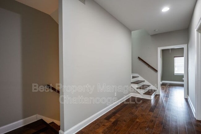 Building Photo - 3111 St Elmo Ave