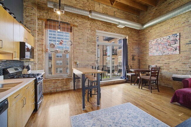 Building Photo - 417 S Jefferson St