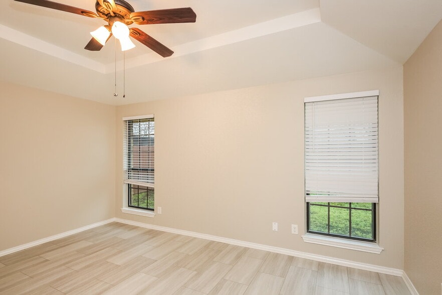 Building Photo - 2131 Trishia Ln