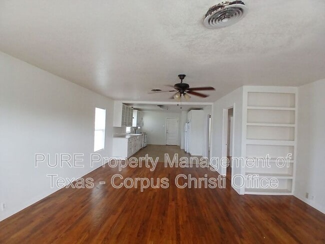 Building Photo - 5002 Bevly Dr