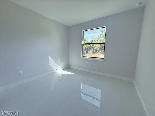 Building Photo - 2266 Desoto Blvd S