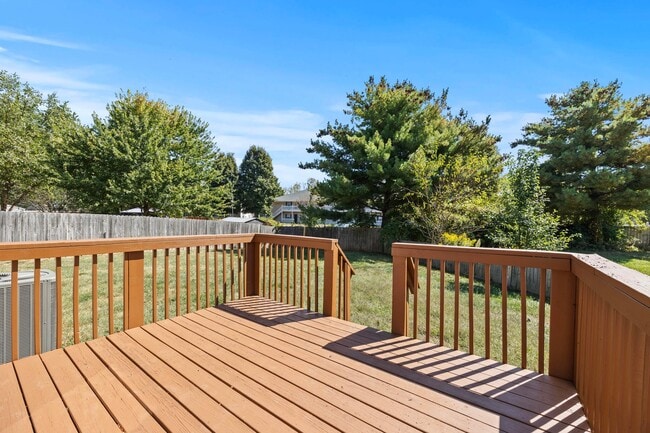 Building Photo - 6948 Kinston Dr