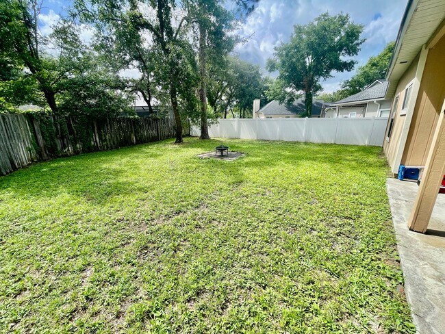 Building Photo - 86100 Evergreen Pl