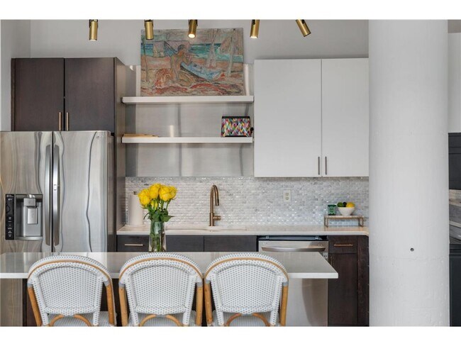 Building Photo - 618 N Washington Ave