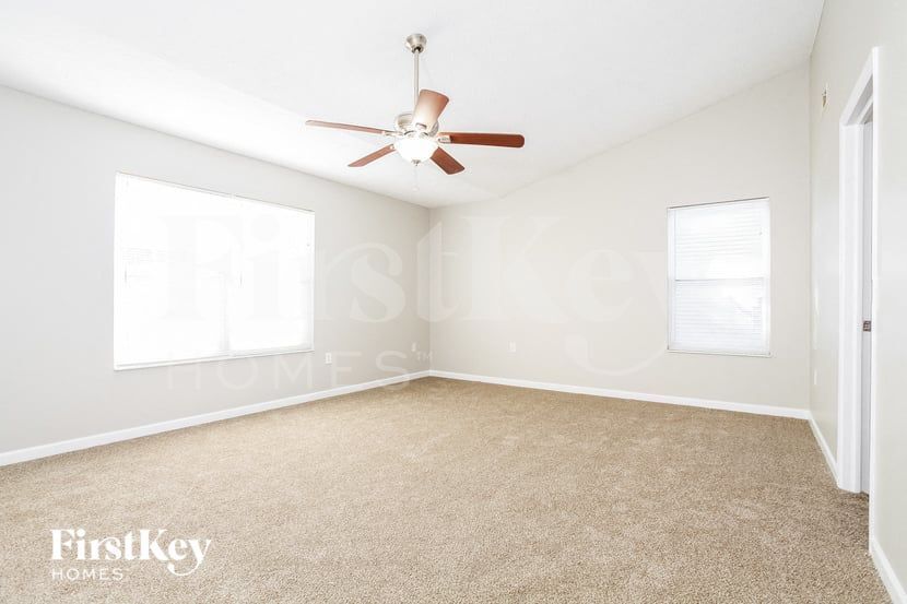 Building Photo - 5986 Driftwood Ct