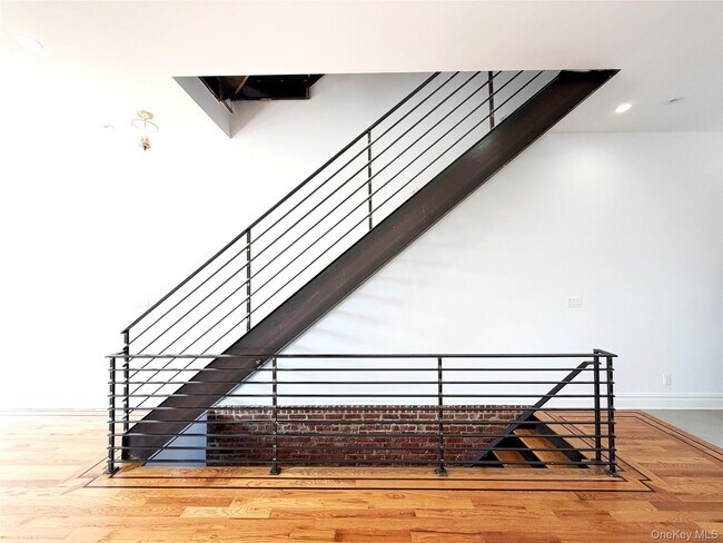 Building Photo - 333 Tompkins Ave