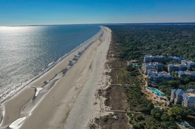 Building Photo - 23 S Forest Beach Dr