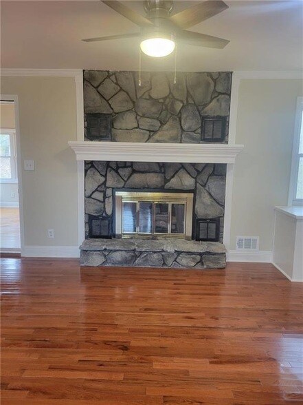 Building Photo - 3370 Westbrook Rd