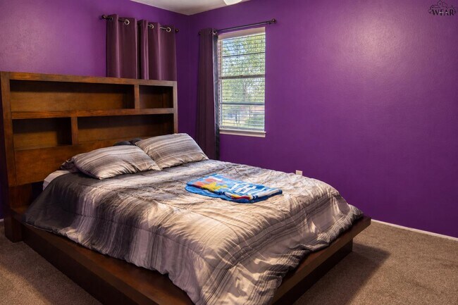 Building Photo - 4617 Sierra Madre Dr