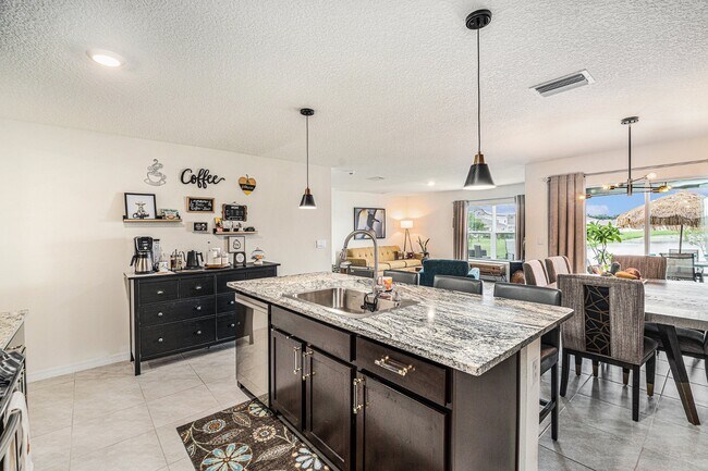Building Photo - 38271 Sonnet Landing Ave