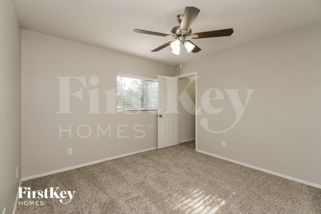 Building Photo - 2278 E Spruce Dr