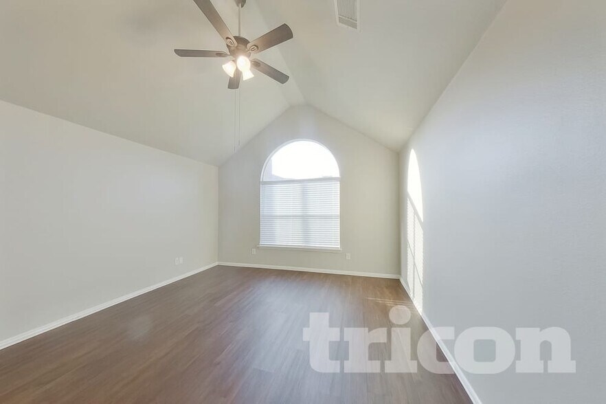 Building Photo - 107 Evening Star Cir