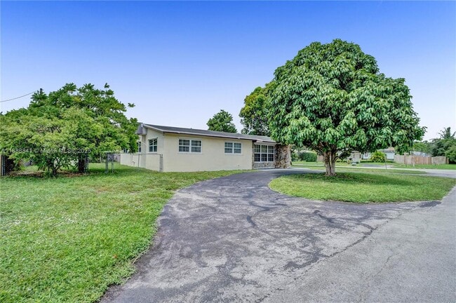 Building Photo - 6540 McKinley St