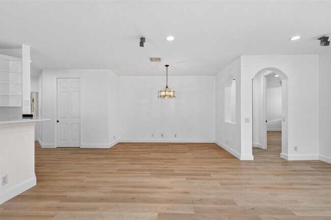 Building Photo - 2678 Center Ct Dr