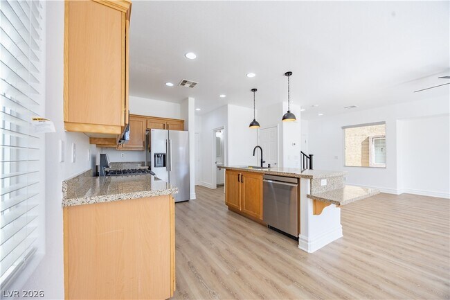 Building Photo - 212 Fairway Woods Dr
