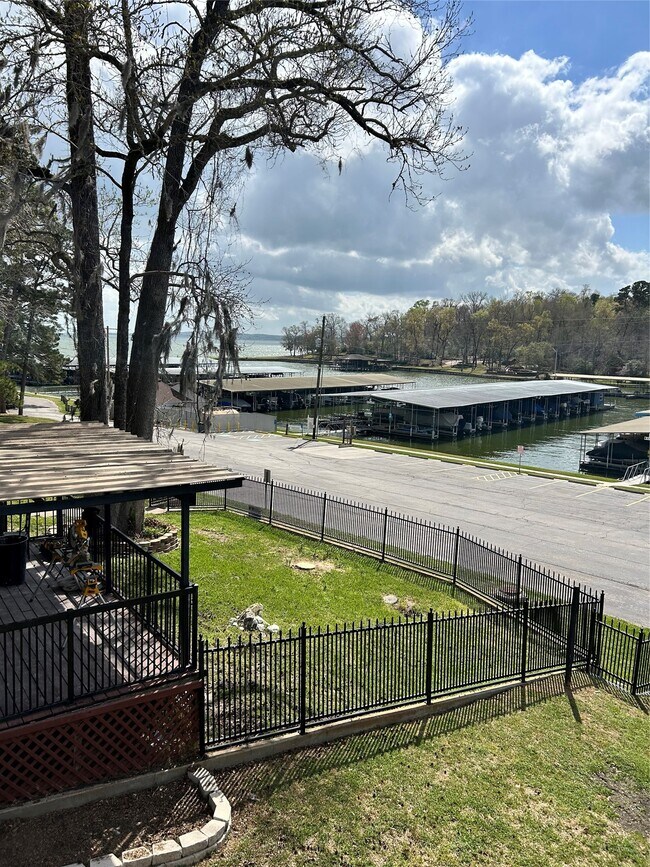 Building Photo - 30 Harbour Ln