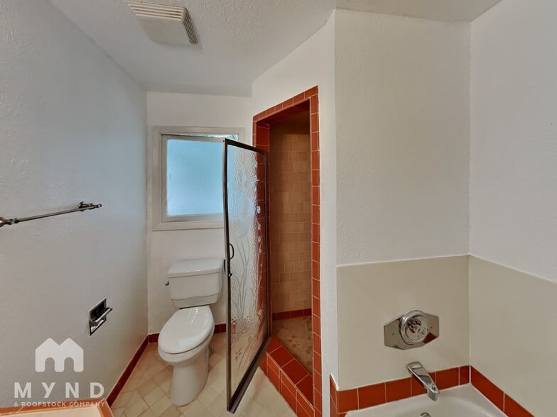 Building Photo - 4626 Geranium Pl