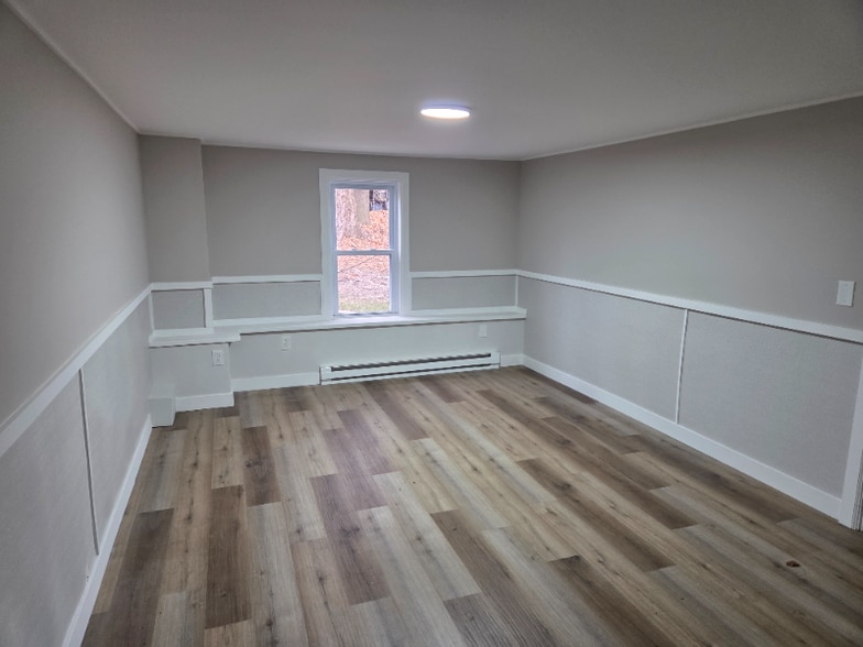 Building Photo - 441 Rutherford Ave