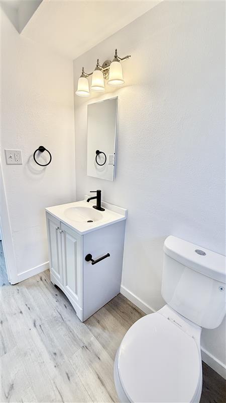 Image - OAK NORTH APTS