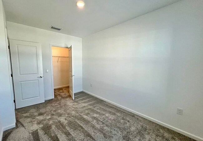 Building Photo - 27869 Solis Grande Dr
