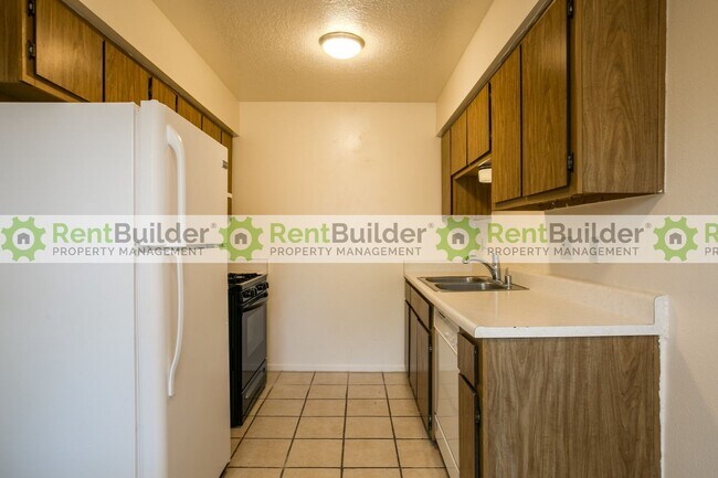 Building Photo - 12124 Menaul Blvd NE