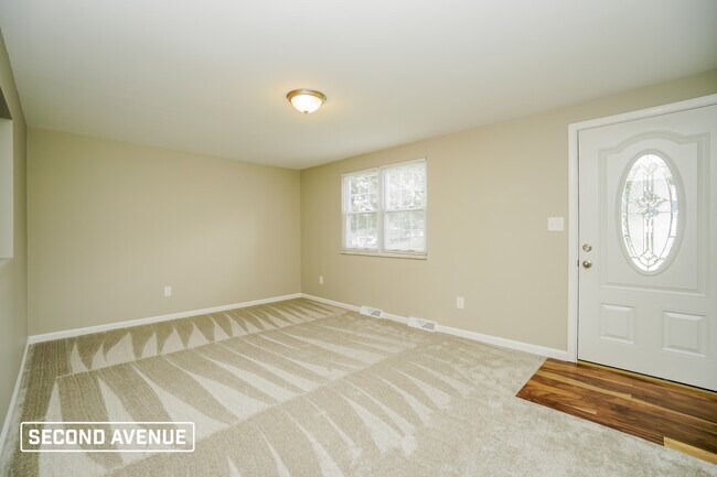 Building Photo - 588 Catskill Dr