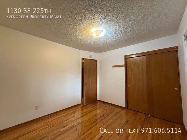 Building Photo - 1130 SE 225th-