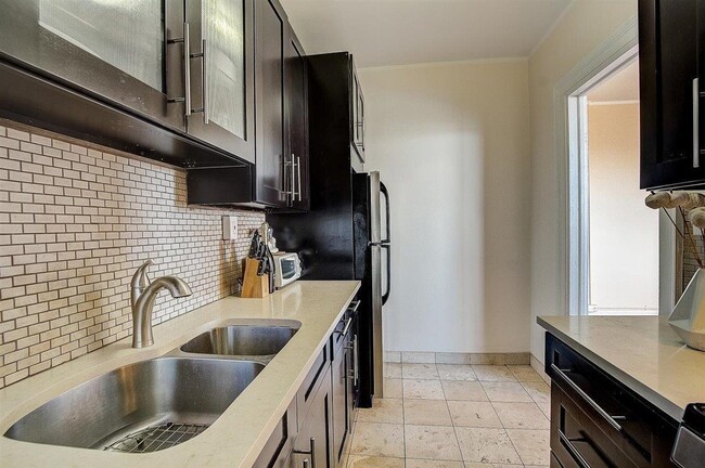 Building Photo - 2600 John F. Kennedy Blvd