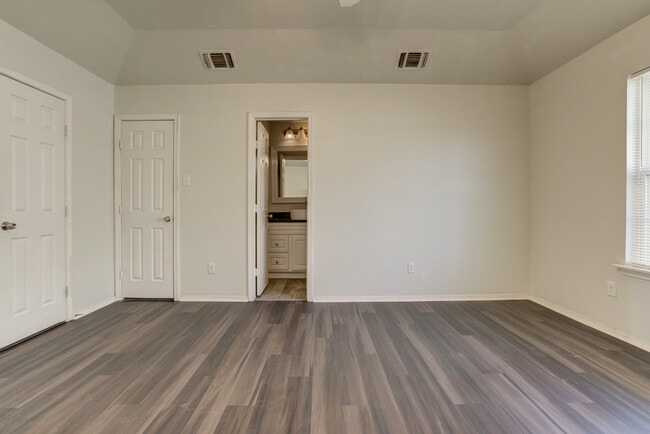 Building Photo - 1608 48th St