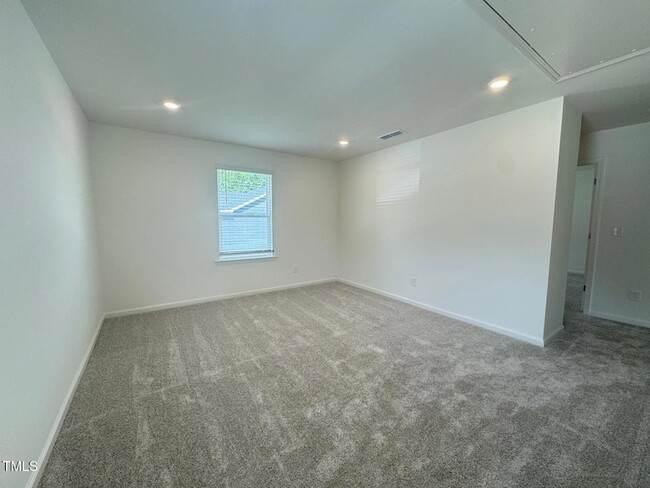 Building Photo - 701 Kerry Cattle Dr