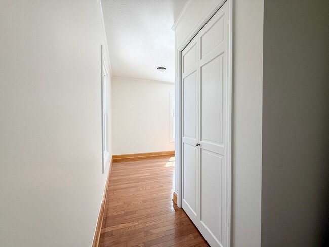 Building Photo - Private 5-Bedroom Dream Home with Creek, Pond & 3 Levels of Living Space