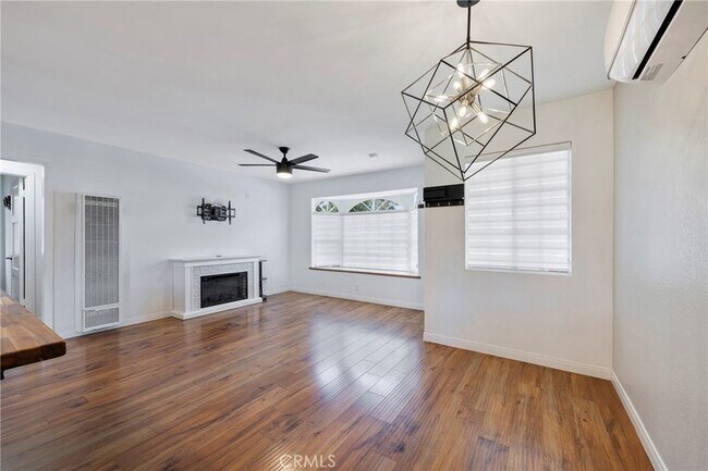 Building Photo - 13616 Hermes St