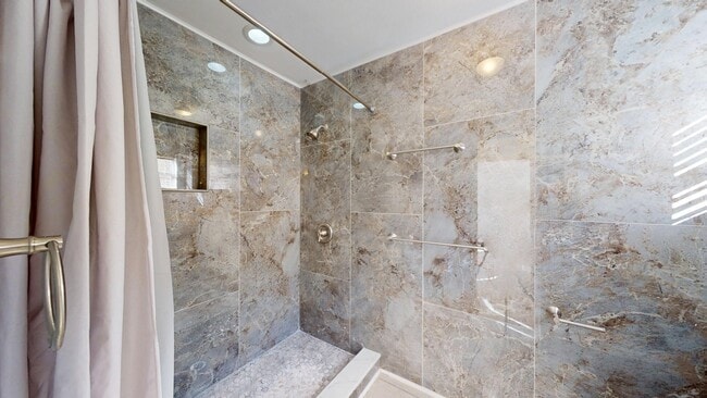 Building Photo - 704 49th St E