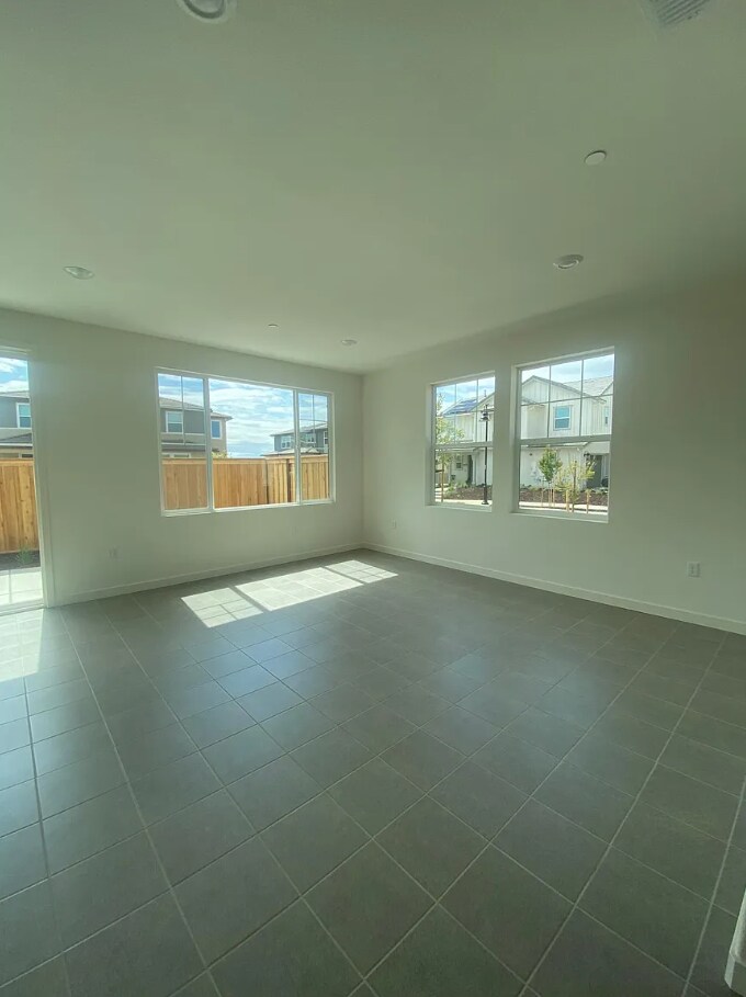 Building Photo - 2408 Artisan Way