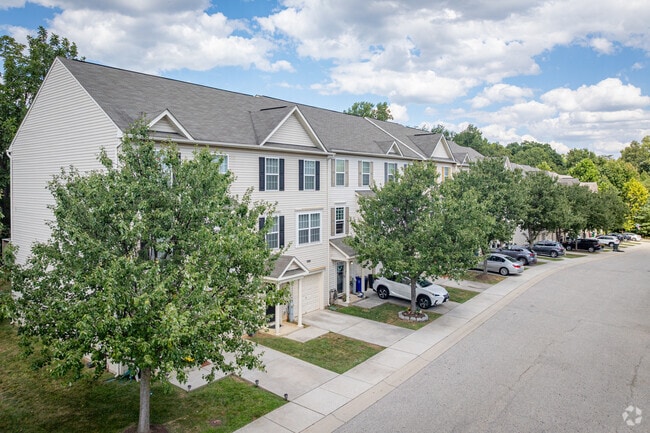 Building Photo - Oakland Place