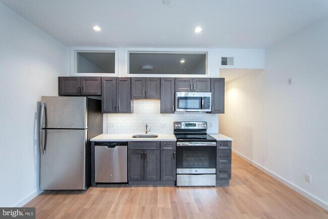 Building Photo - 507 S 8th St