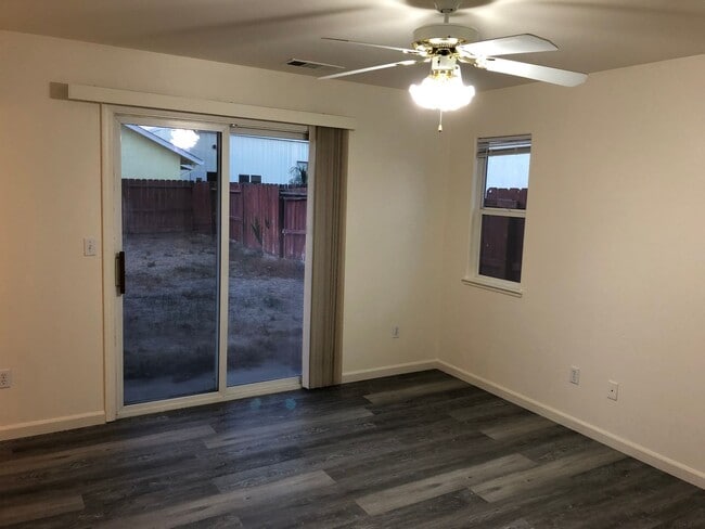 Building Photo - 13337 Skyline Blvd