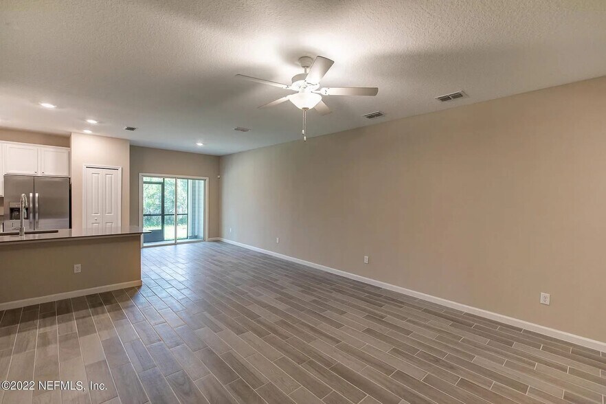 Building Photo - 2643 Sandy Dune Dr