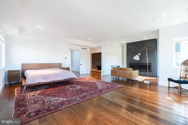 Building Photo - 815 S 20th St